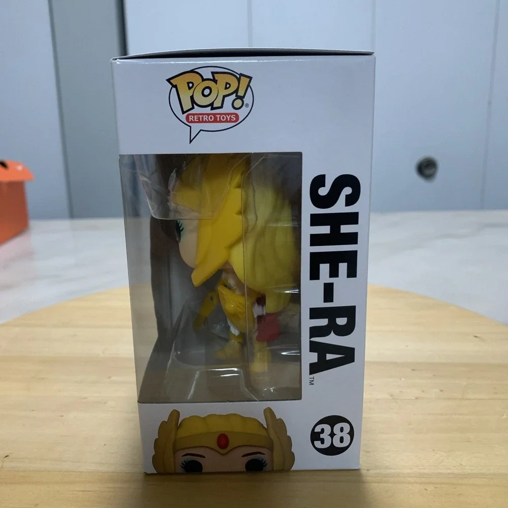 Funko Pop! Vinyl: Masters of the Universe - She-Ra #38